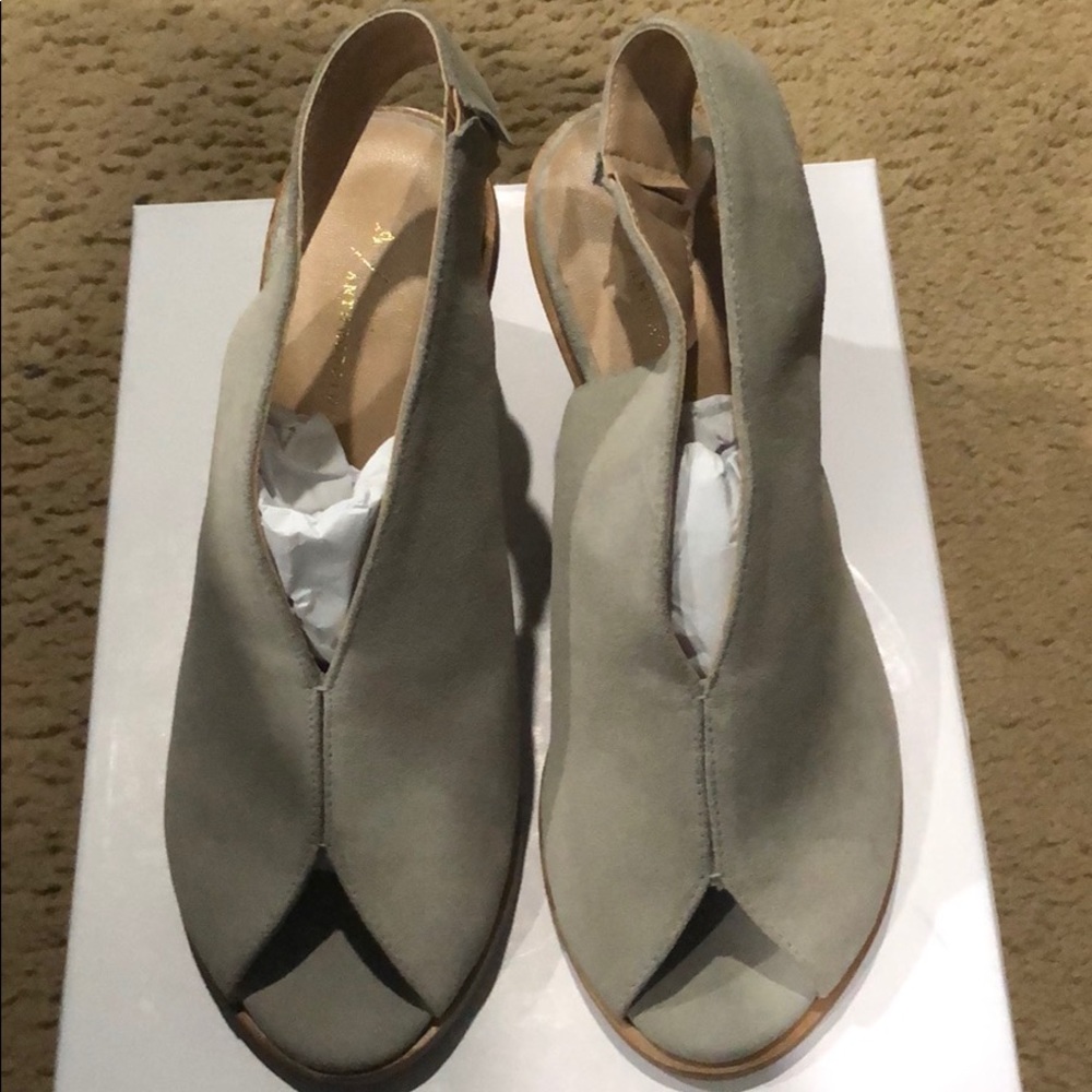 Gray suede open toes block heels shoes